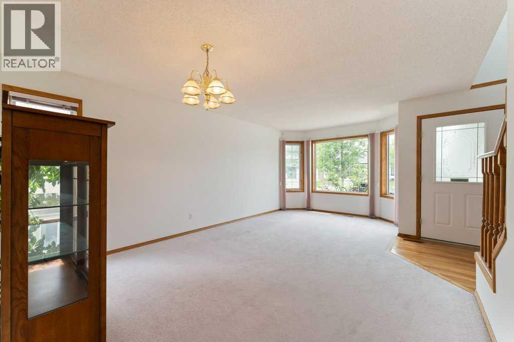 62 Edgebrook Heights NW, Calgary, Alberta  T3A 5M5 - Photo 7 - A2321381