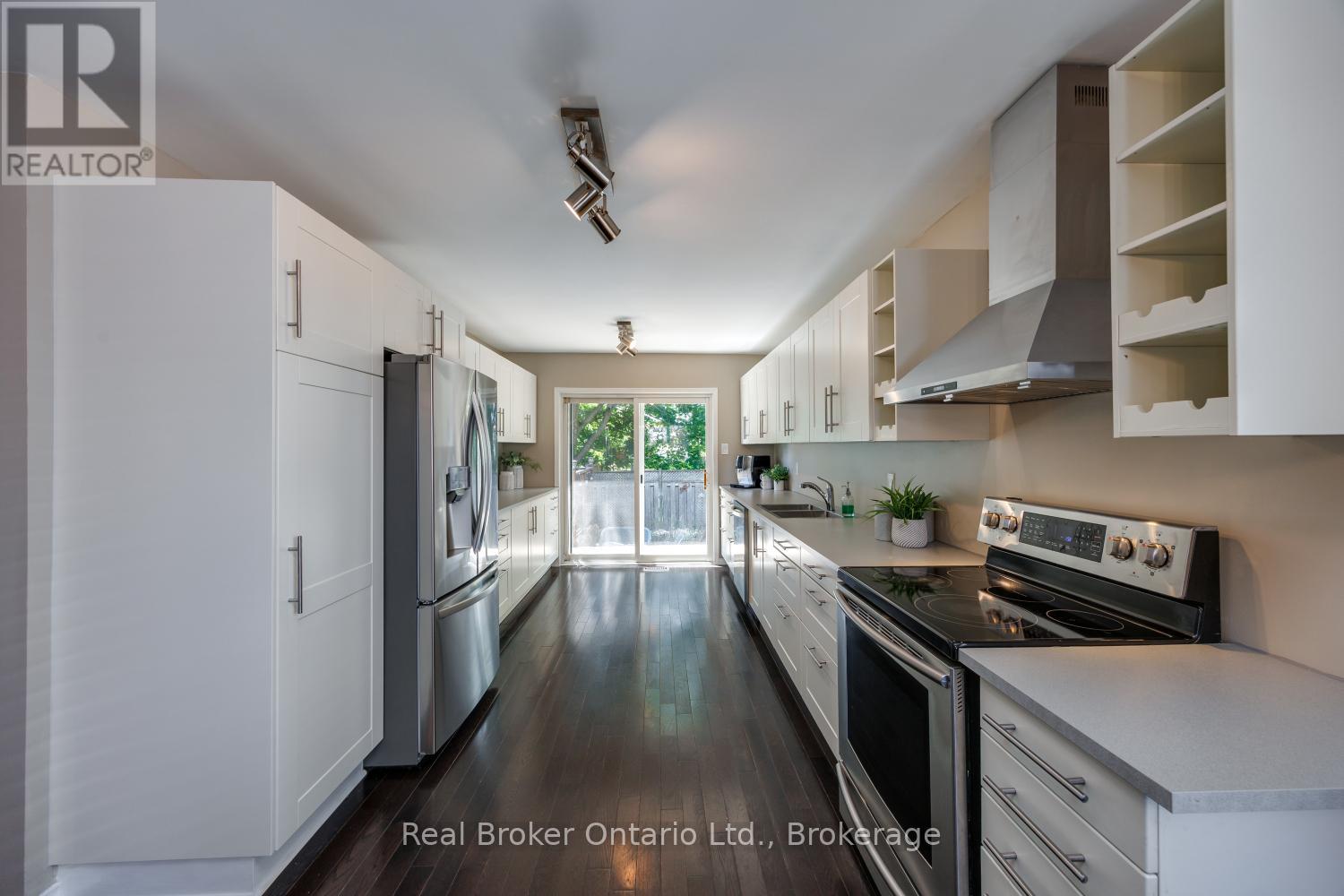 36 Apple Blossom Boulevard, Clarington, Ontario  L1C 4L9 - Photo 10 - E13462080
