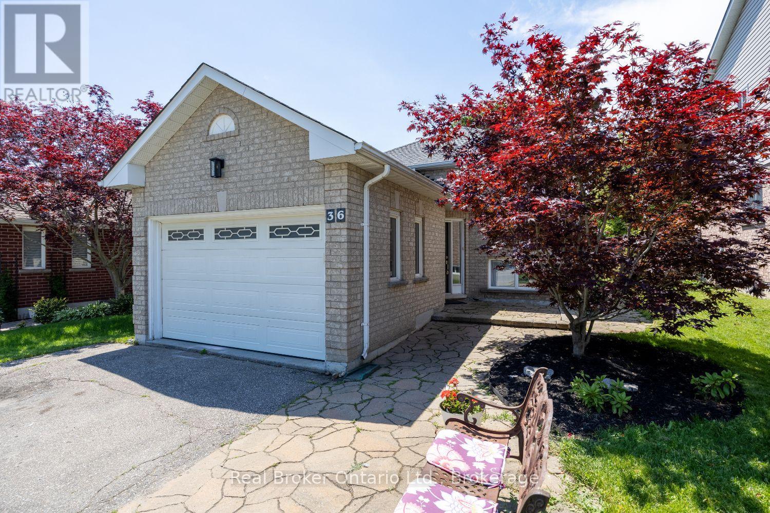 36 Apple Blossom Boulevard, Clarington, Ontario  L1C 4L9 - Photo 4 - E13462080