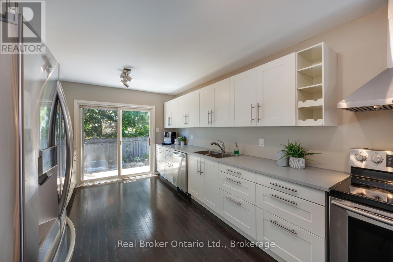 36 Apple Blossom Boulevard, Clarington, Ontario  L1C 4L9 - Photo 7 - E13462080