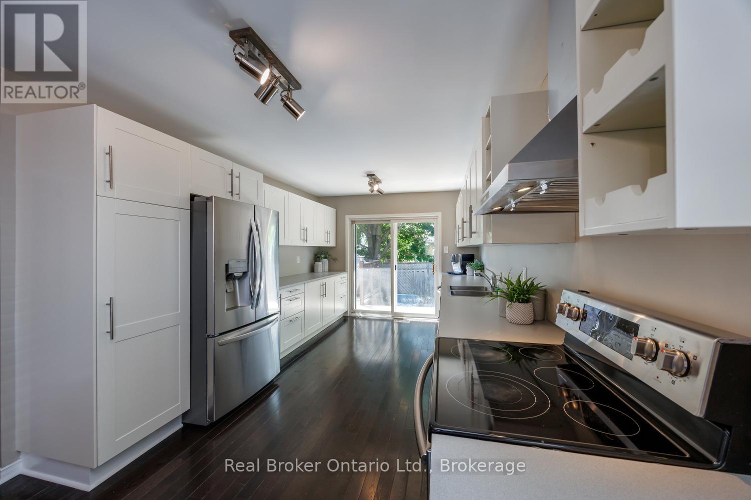 36 Apple Blossom Boulevard, Clarington, Ontario  L1C 4L9 - Photo 9 - E13462080