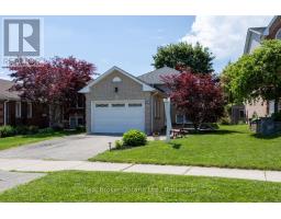 36 APPLE BLOSSOM BOULEVARD, Clarington, Ontario