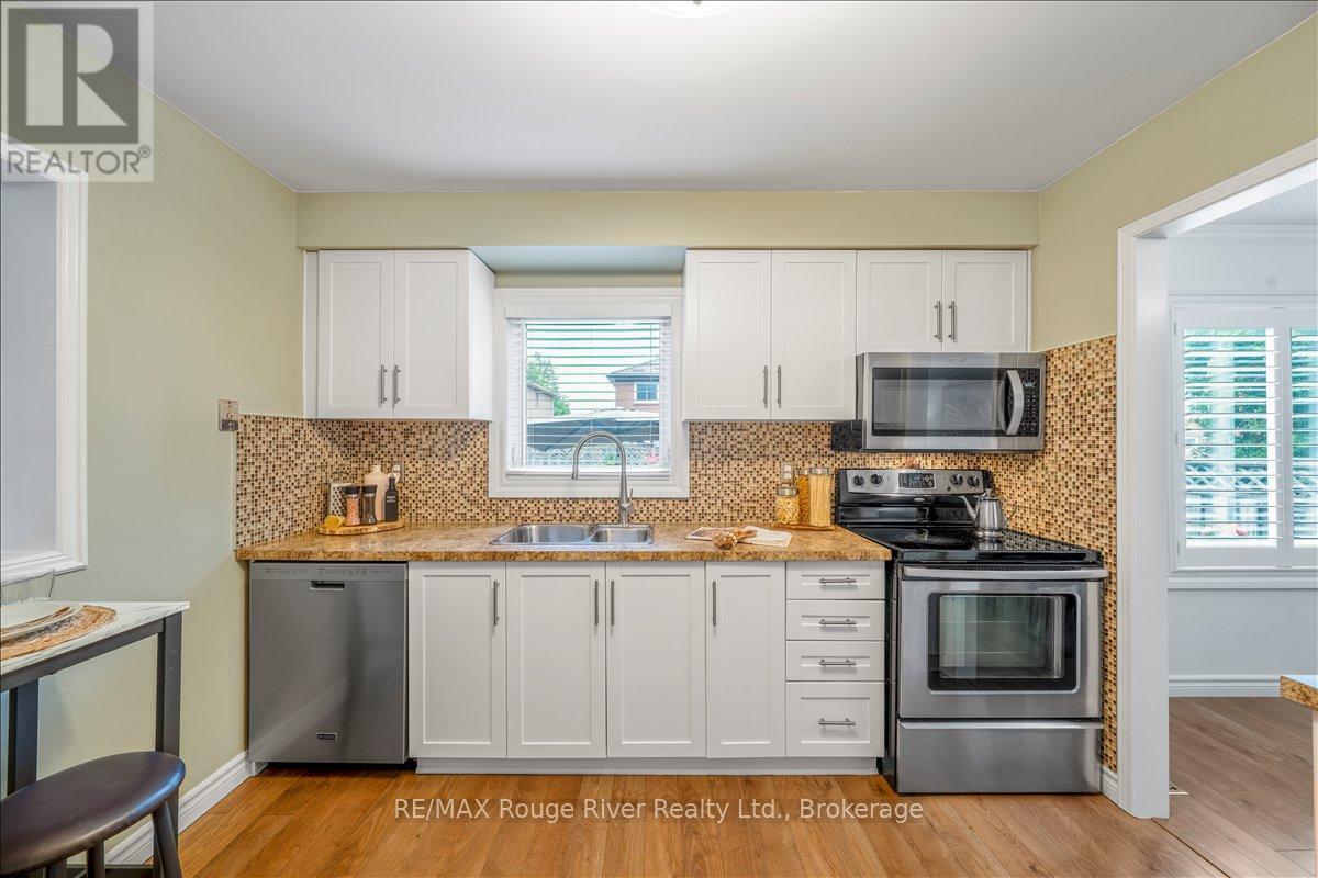 5 Gurr Crescent, Ajax, Ontario  L1T 2P6 - Photo 18 - E13462148