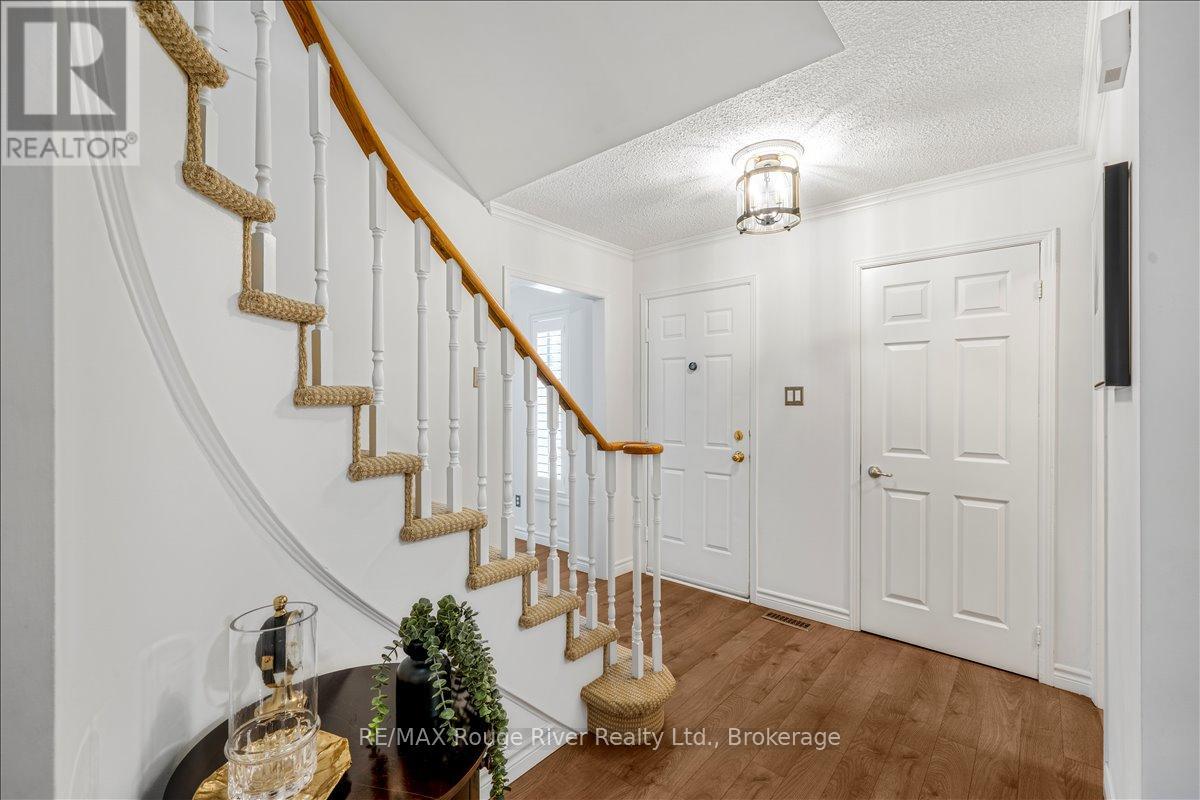 5 Gurr Crescent, Ajax, Ontario  L1T 2P6 - Photo 4 - E13462148