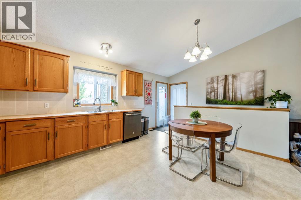 1721 Strathcona Place, Strathmore, Alberta  T1P 1T1 - Photo 9 - A2316217