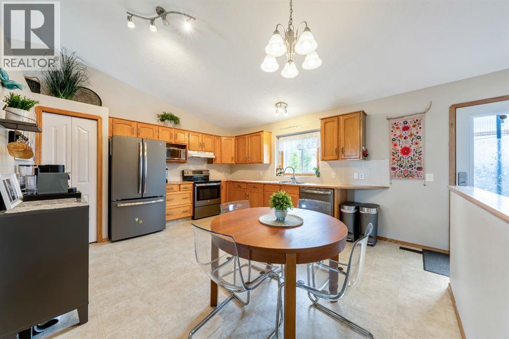 1721 Strathcona Place, Strathmore, Alberta  T1P 1T1 - Photo 6 - A2316217