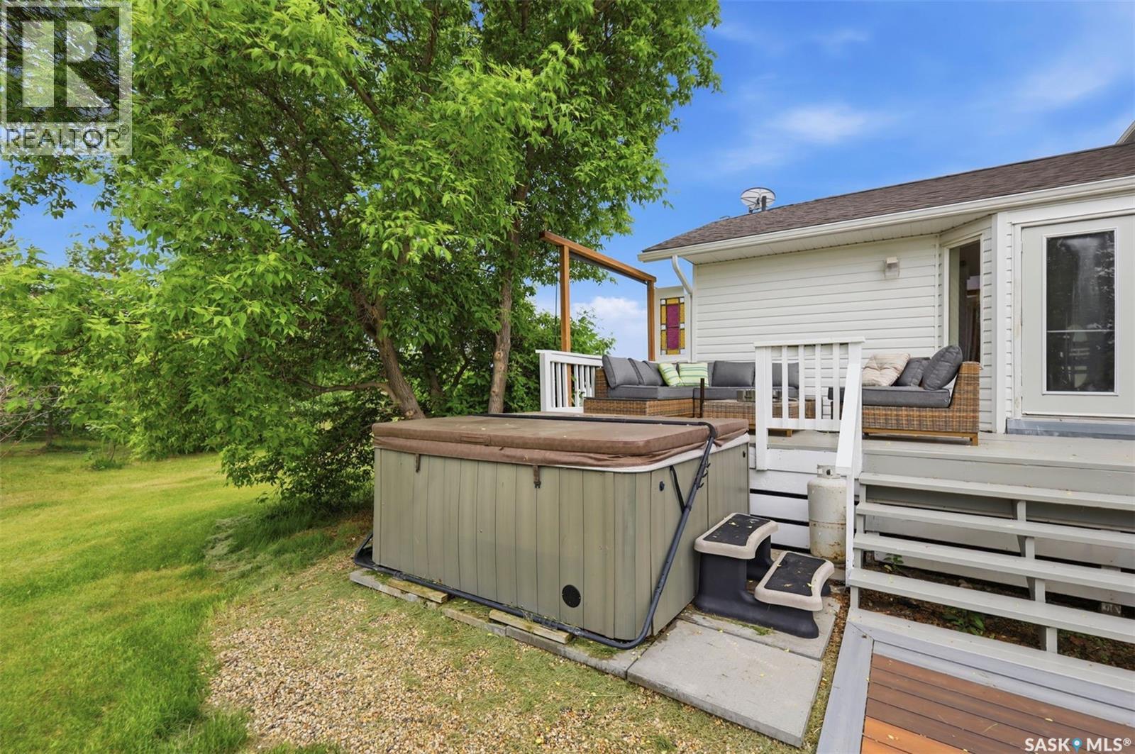 Martensville (Stushnoff) Acreage, Corman Park Rm No. 344, Saskatchewan S0K 0A2 - Photo 6 - SK039887