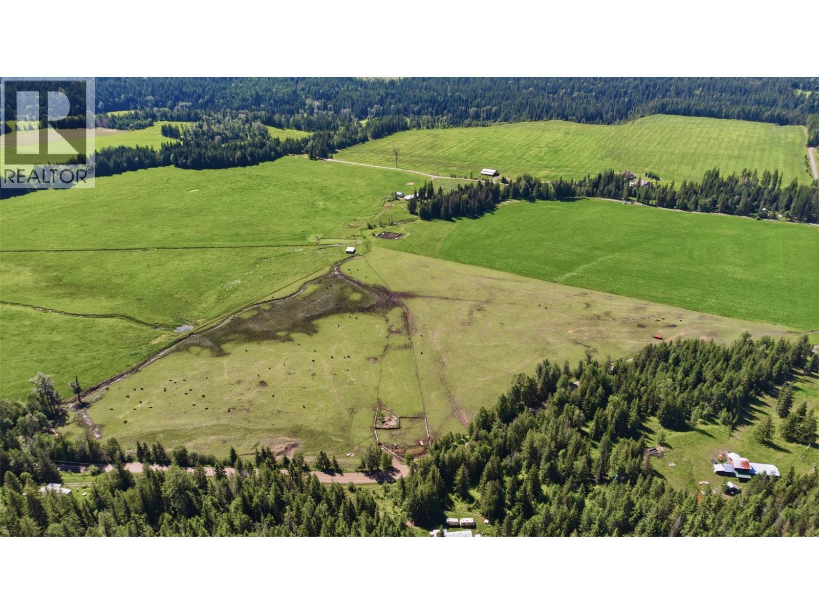 33 Lang Road, Cherryville, British Columbia  V0E 2G3 - Photo 8 - 10391252