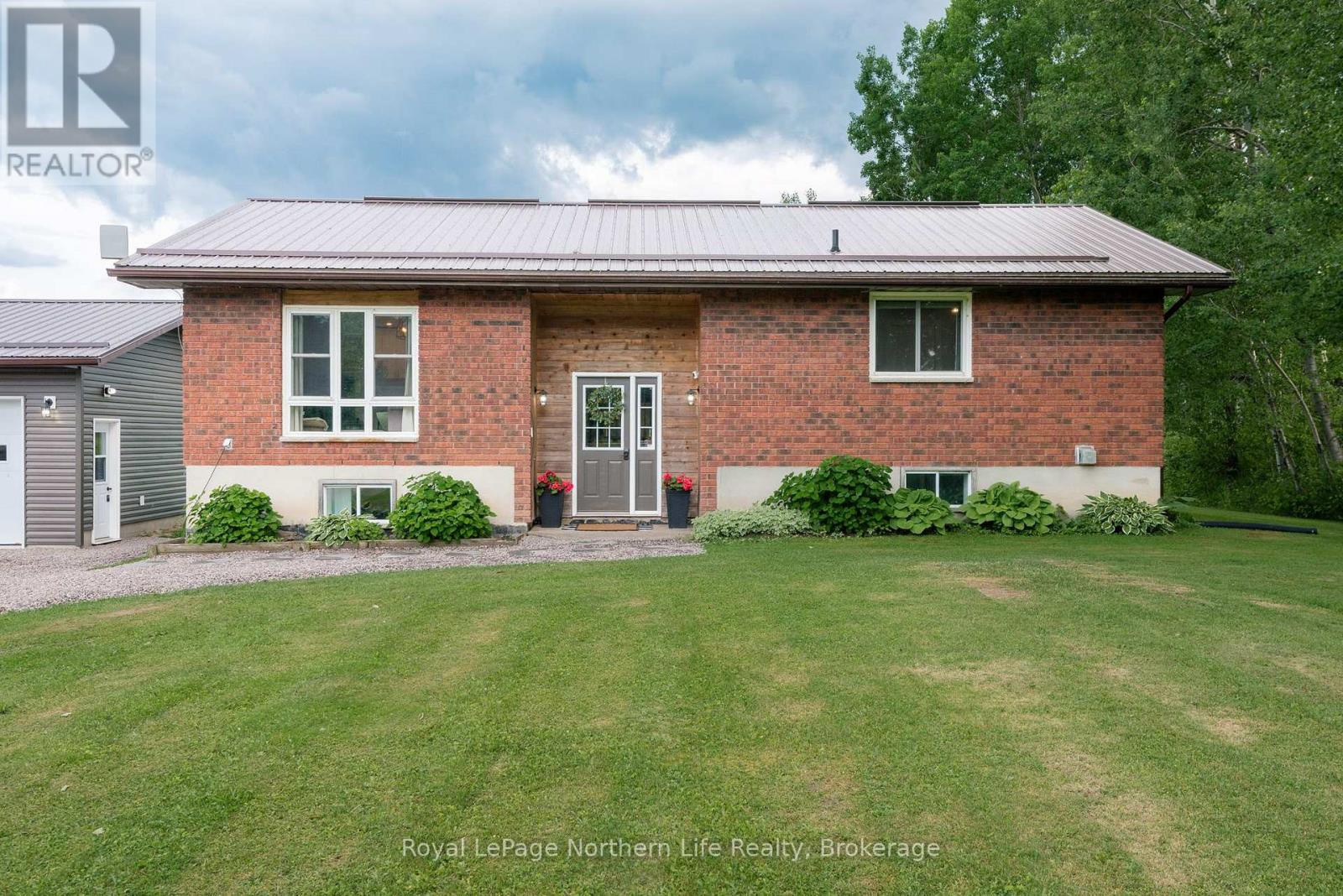 989 PIONEER ROAD, Chisholm, Ontario