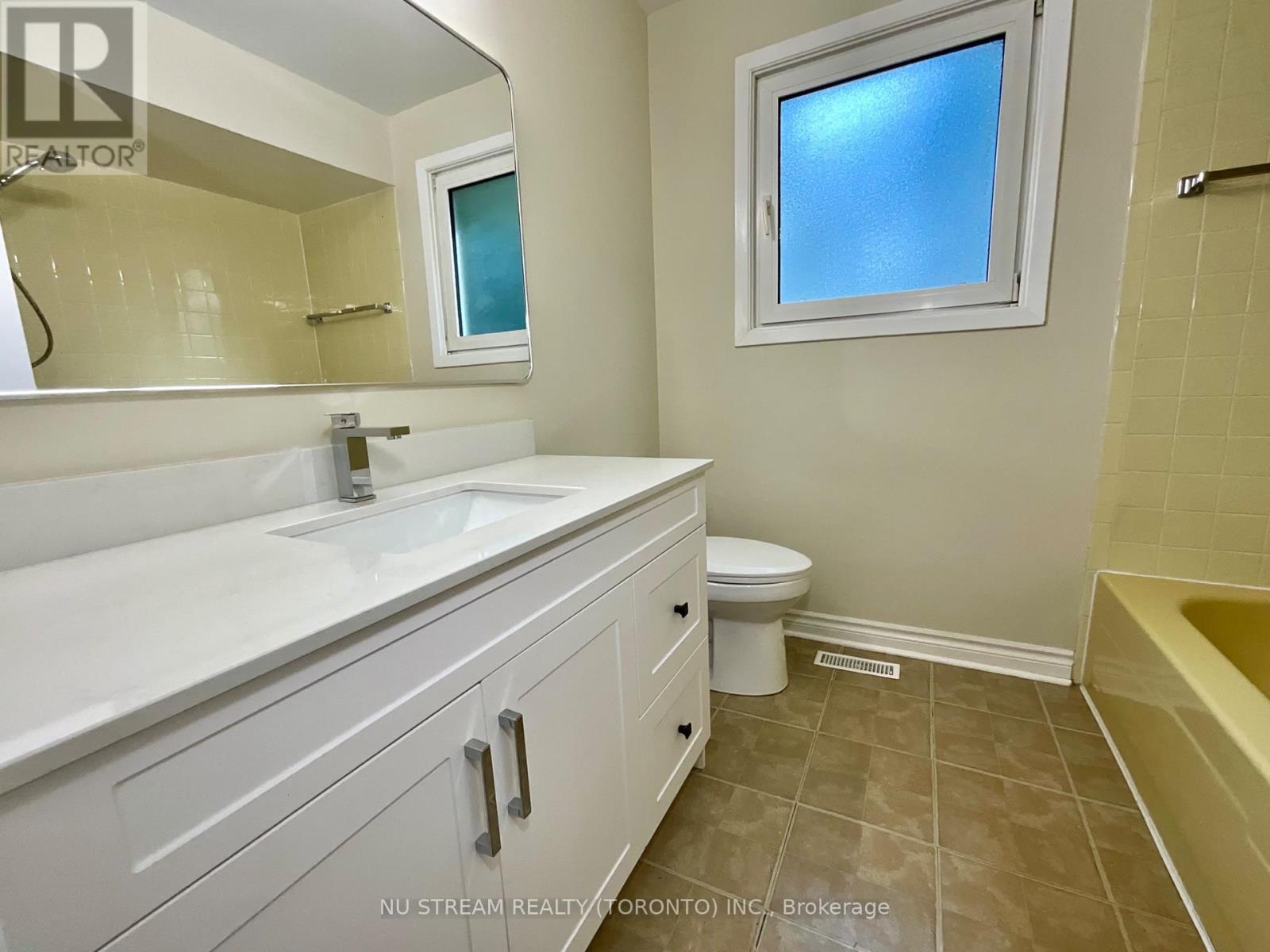 45 Emmeloord Crescent, Markham, Ontario  L3R 1P9 - Photo 19 - N13461264