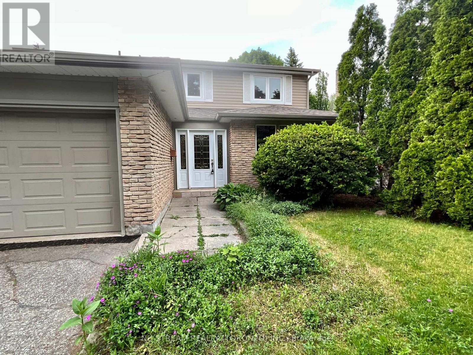 45 Emmeloord Crescent, Markham, Ontario  L3R 1P9 - Photo 2 - N13461264