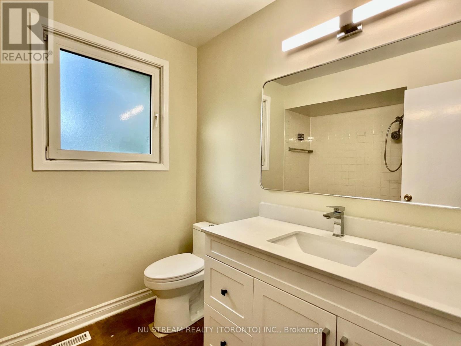 45 Emmeloord Crescent, Markham, Ontario  L3R 1P9 - Photo 31 - N13461264
