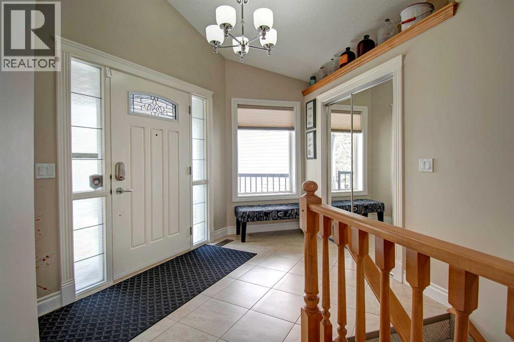 242 Kingsbury View Se, Airdrie, Alberta  T4A 0E6 - Photo 9 - A2317914