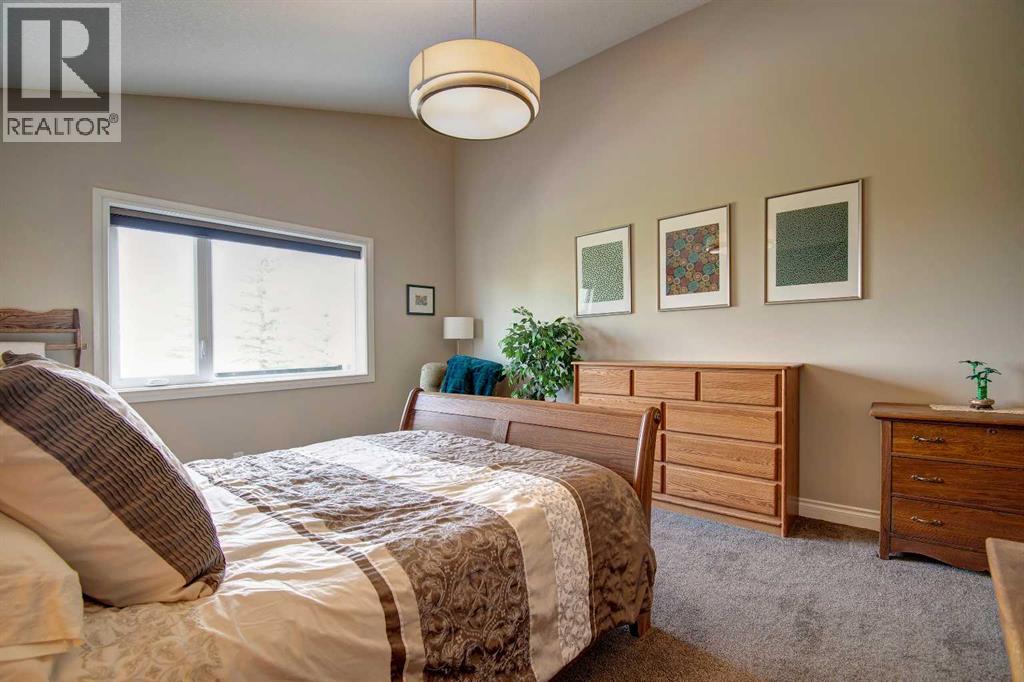 242 Kingsbury View Se, Airdrie, Alberta  T4A 0E6 - Photo 21 - A2317914