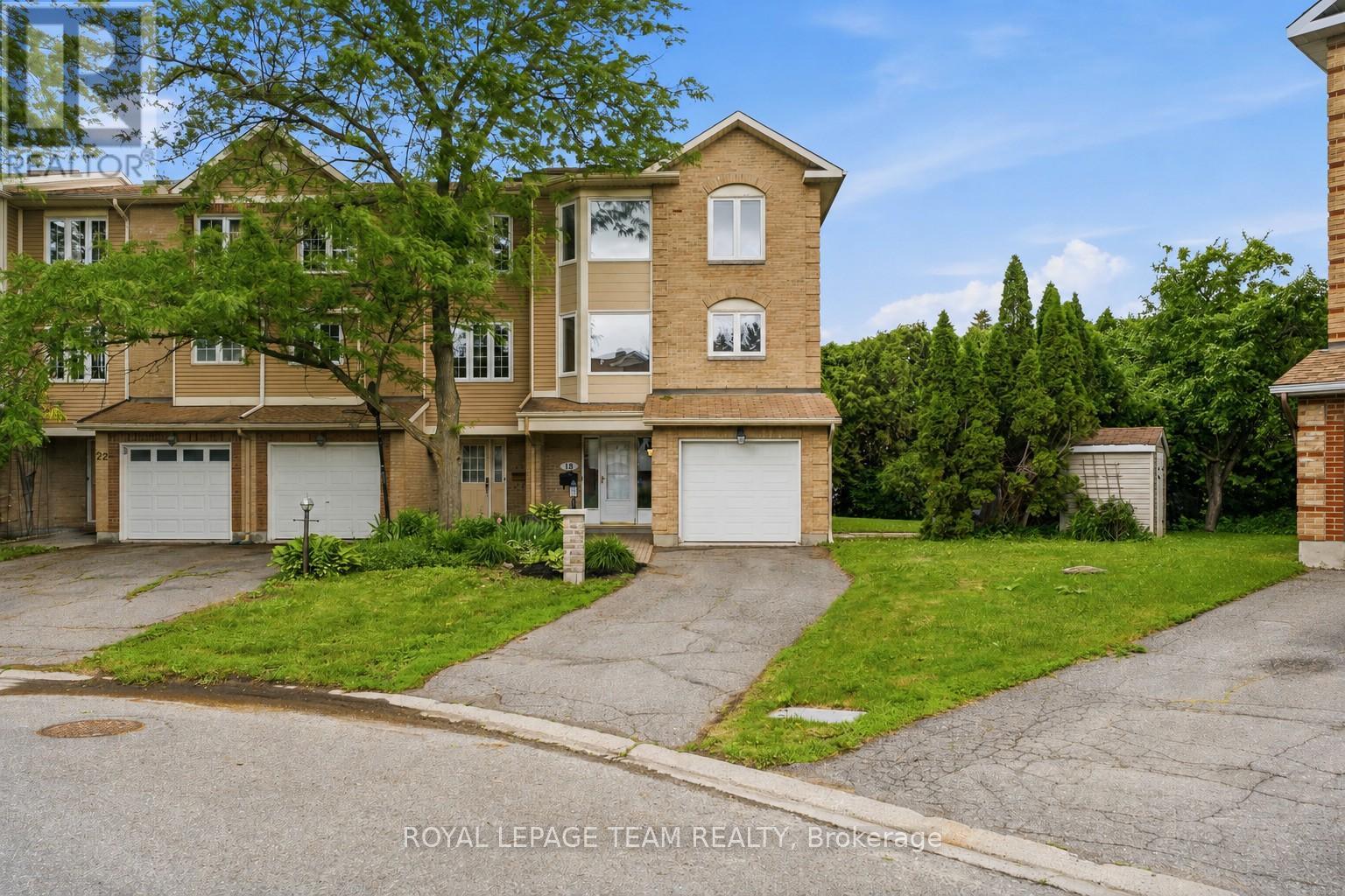 18 ARBORDALE CRESCENT, Ottawa, Ontario
