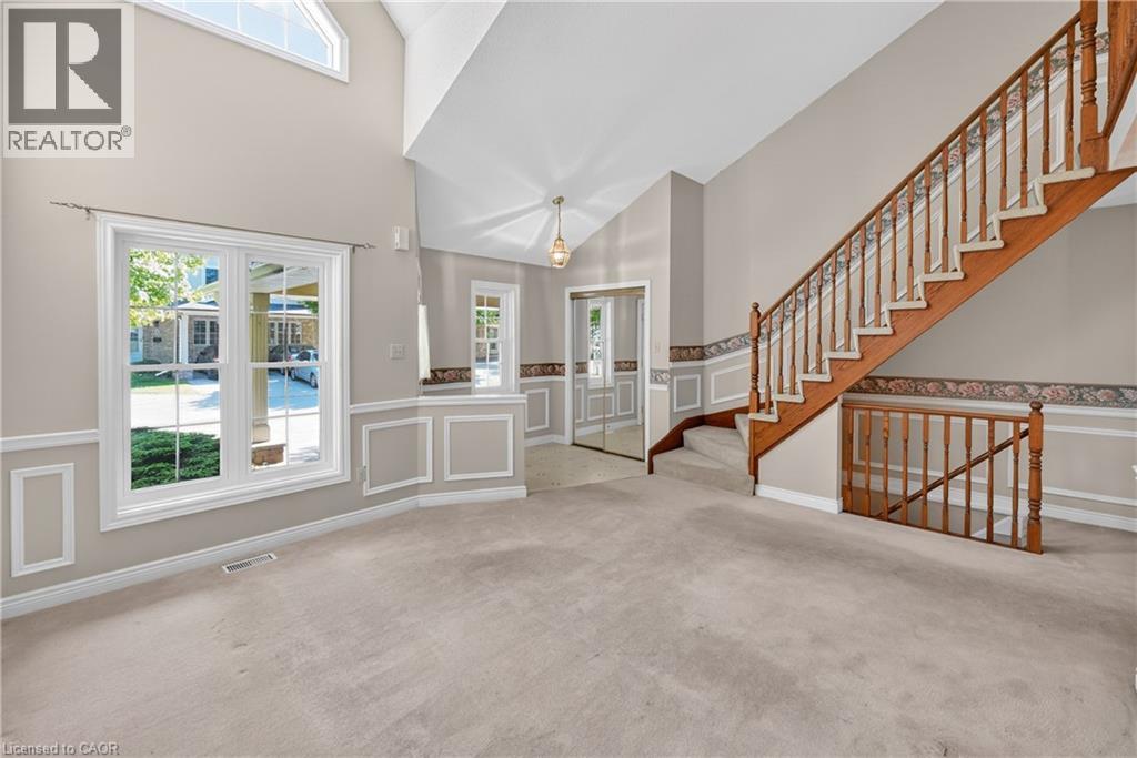 9 Wentworth Drive Unit# 2, Grimsby, Ontario  L3M 5H9 - Photo 5 - 40836611