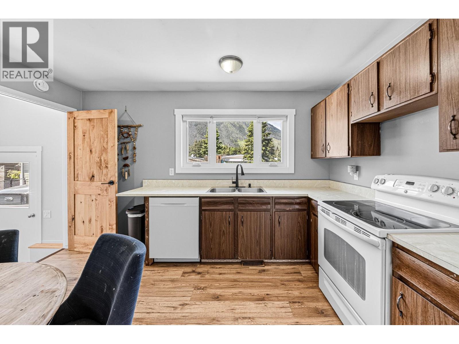 471 Engelmann Spruce Drive, Sparwood, British Columbia  V0B 2G0 - Photo 18 - 10390392