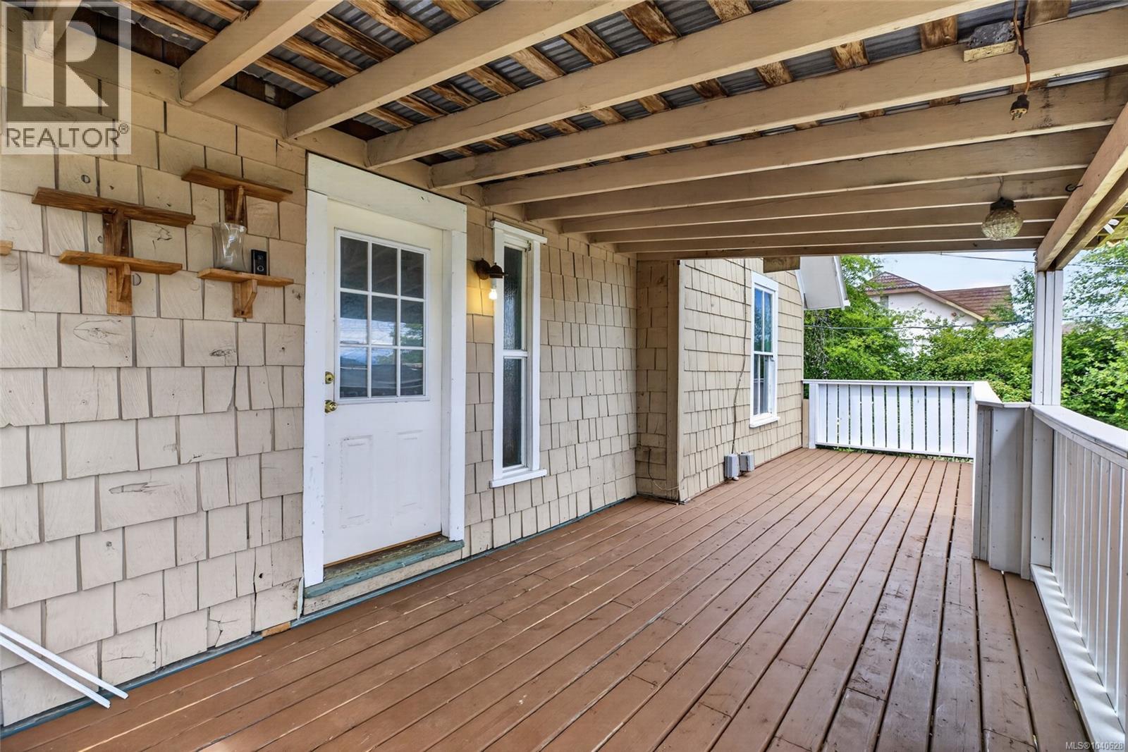 5545 Island Hwy S, Union Bay, British Columbia  V0R 3B0 - Photo 15 - 1040628