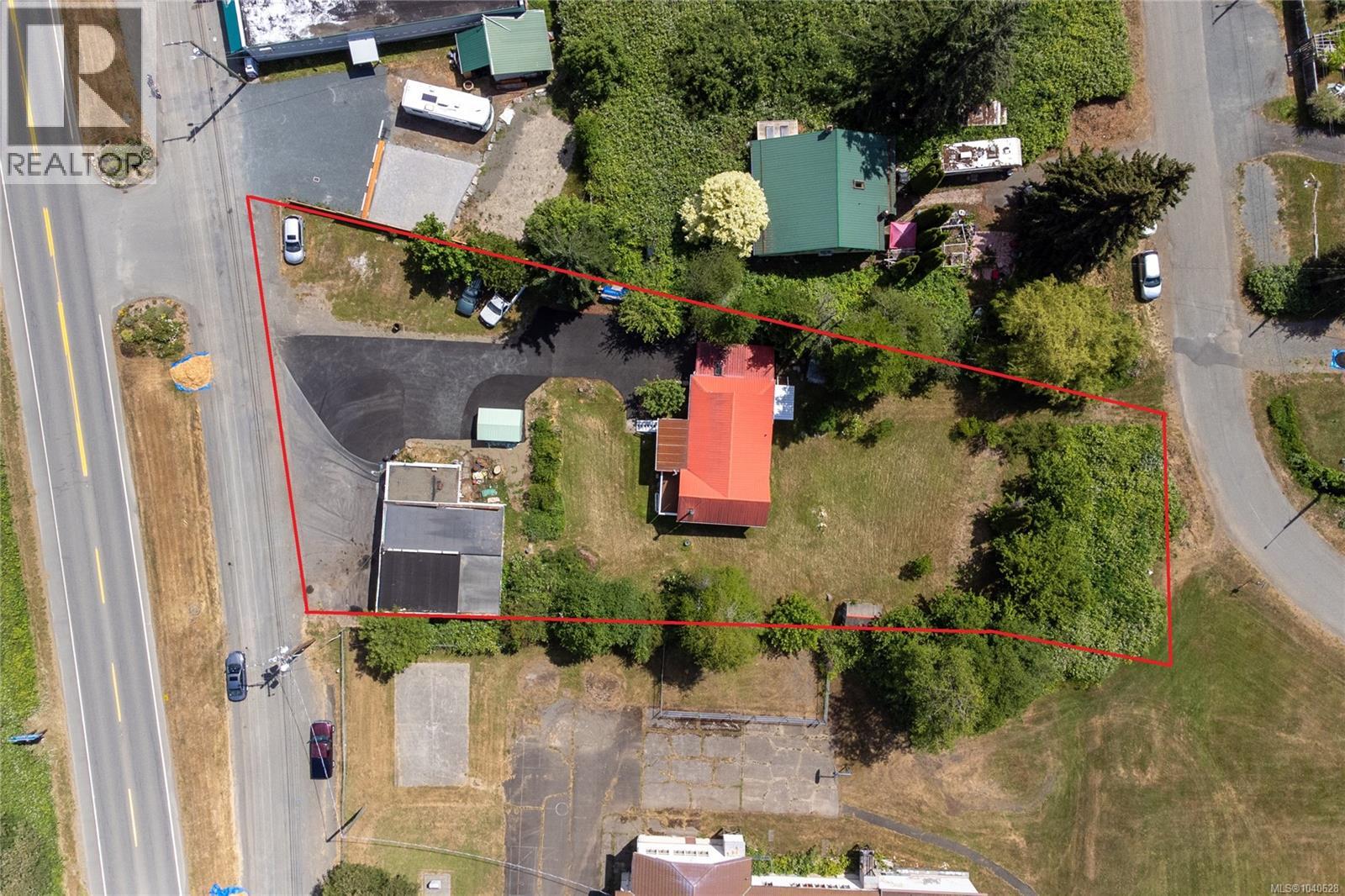 5545 Island Hwy S, Union Bay, British Columbia  V0R 3B0 - Photo 2 - 1040628