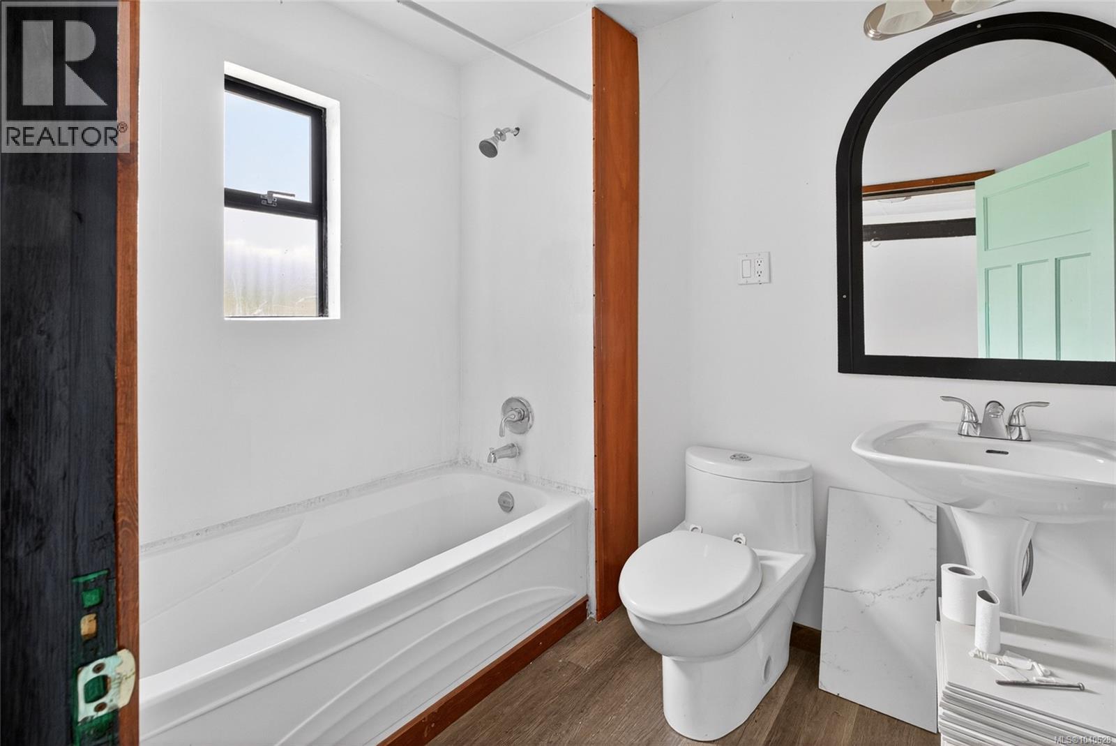 5545 Island Hwy S, Union Bay, British Columbia  V0R 3B0 - Photo 25 - 1040628