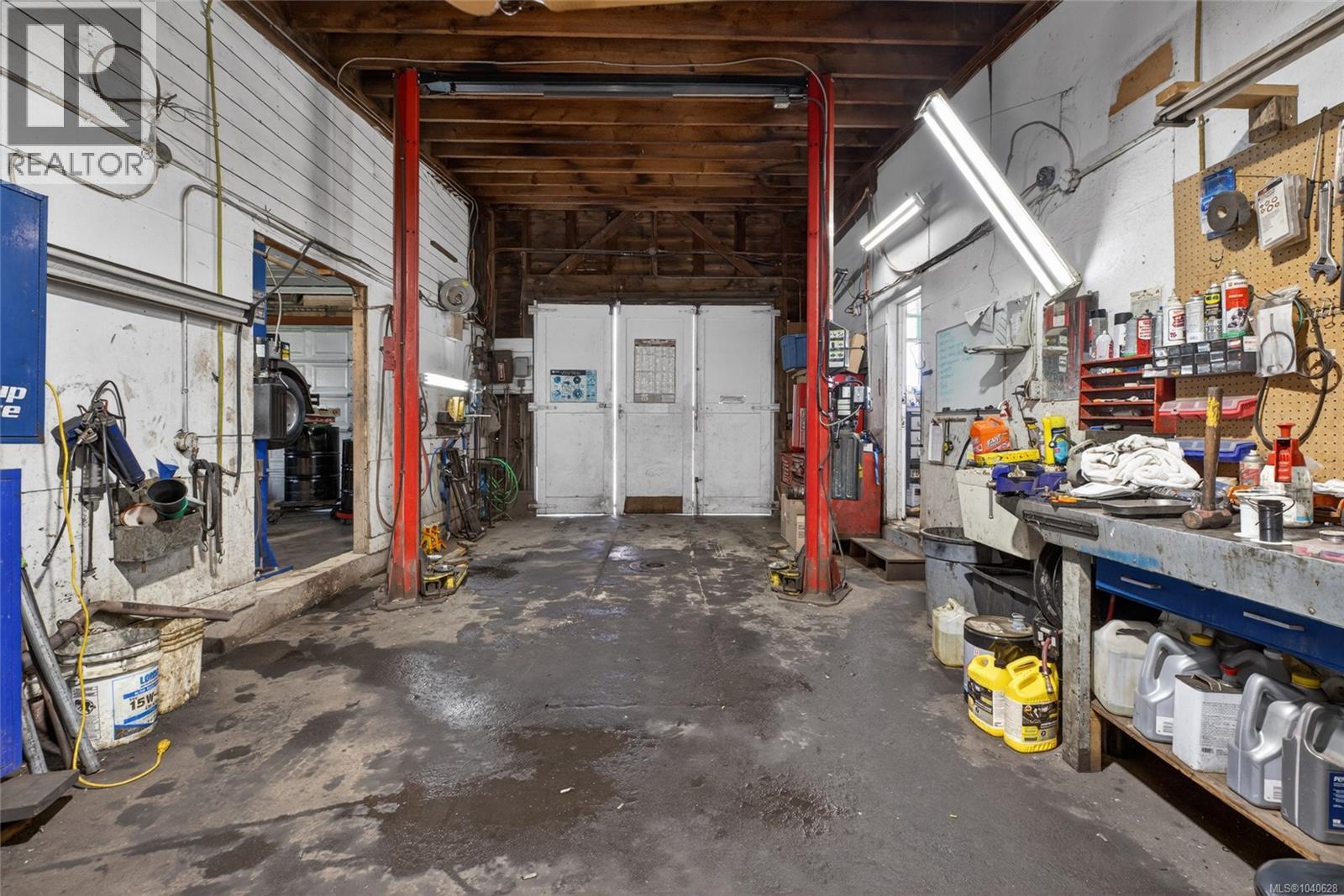 5545 Island Hwy S, Union Bay, British Columbia  V0R 3B0 - Photo 31 - 1040628