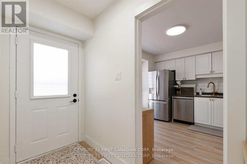 60 - 35 Waterman Avenue, London South, Ontario  N6C 5T8 - Photo 4 - X13462482