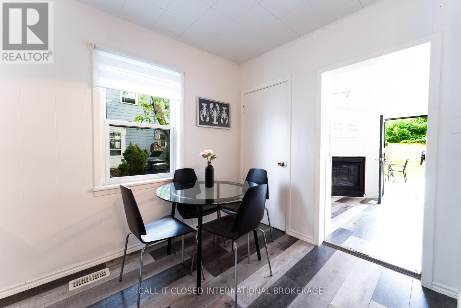 326 SMITH STREET photo 13