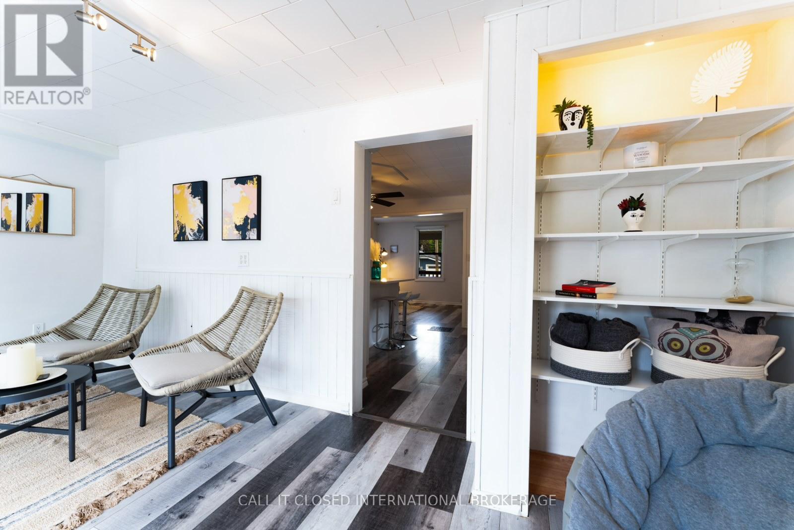326 SMITH STREET photo 14