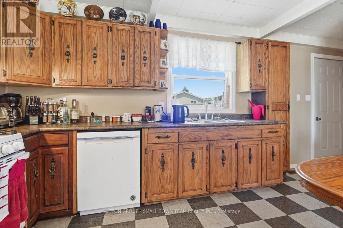 184 Main Street, Bluewater, Ontario  N0M 1N0 - Photo 14 - X13462512