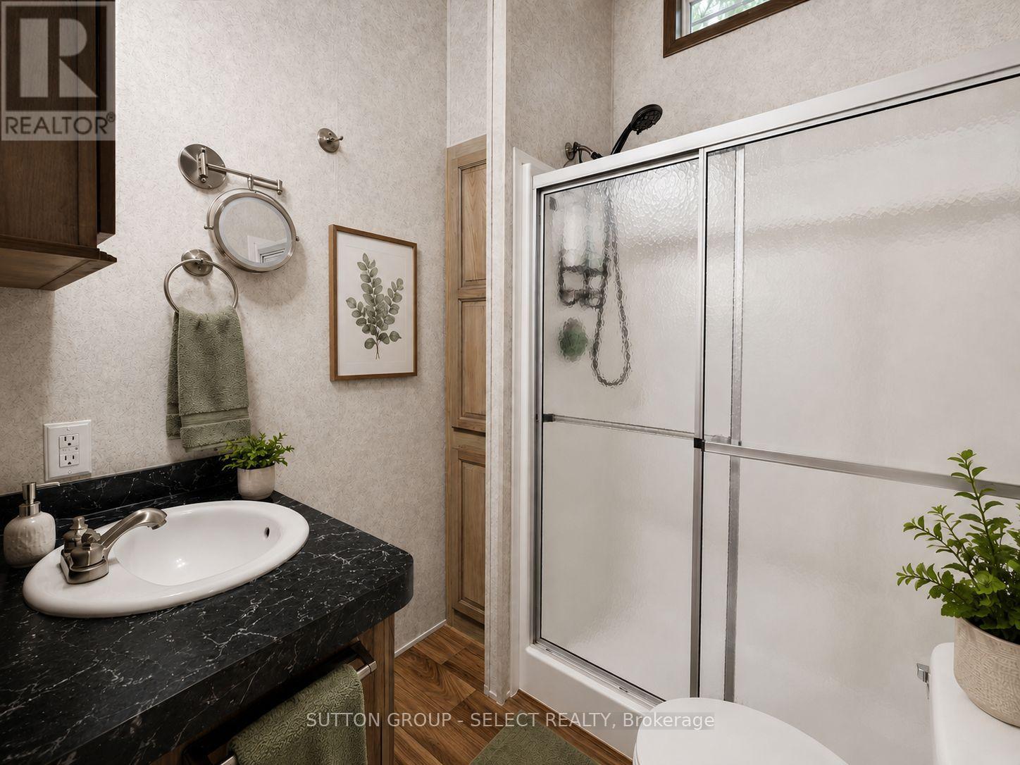 404 - 8685 Rock Glen Road, Lambton Shores, Ontario  N0M 1B0 - Photo 10 - X13462554