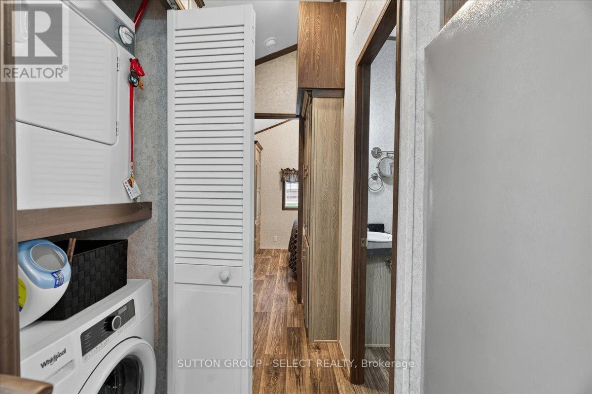 404 - 8685 Rock Glen Road, Lambton Shores, Ontario  N0M 1B0 - Photo 11 - X13462554