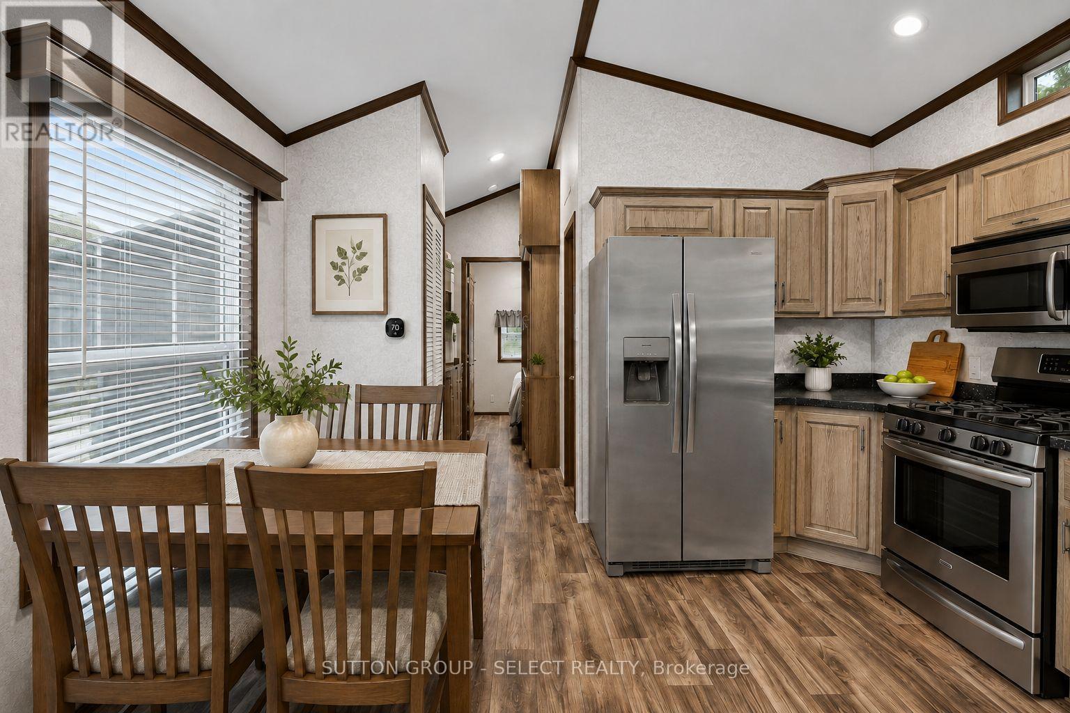 404 - 8685 Rock Glen Road, Lambton Shores, Ontario  N0M 1B0 - Photo 17 - X13462554