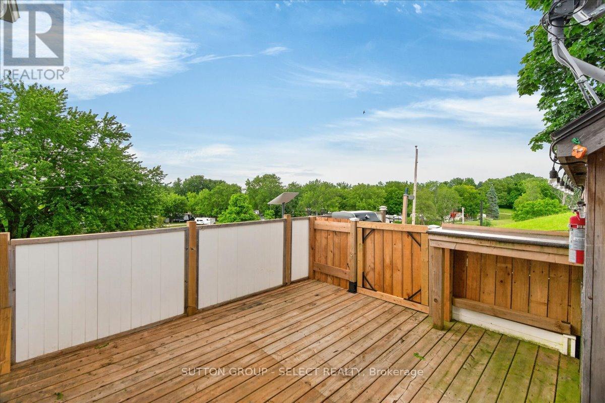 404 - 8685 Rock Glen Road, Lambton Shores, Ontario  N0M 1B0 - Photo 5 - X13462554