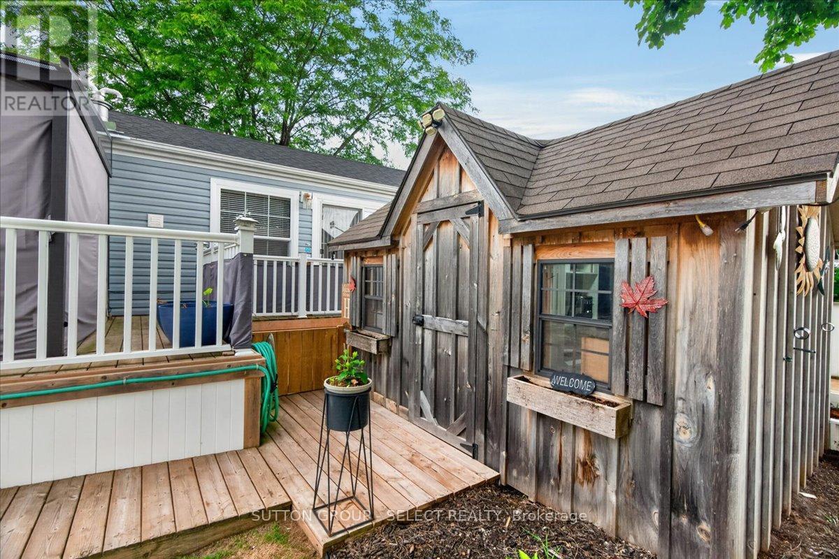 404 - 8685 Rock Glen Road, Lambton Shores, Ontario  N0M 1B0 - Photo 6 - X13462554