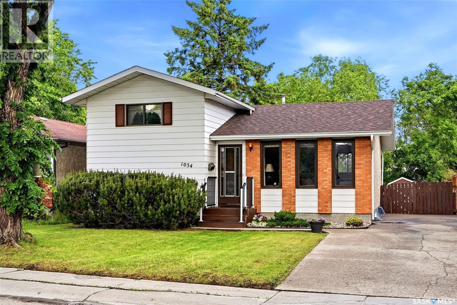 1034 Graham ROAD, Regina, Saskatchewan