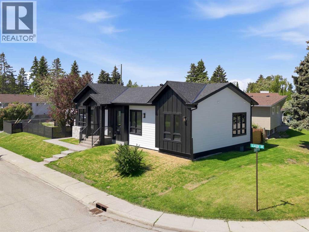 27 Glacier Drive Sw, Calgary, Alberta  T3E 5A2 - Photo 3 - A2318799