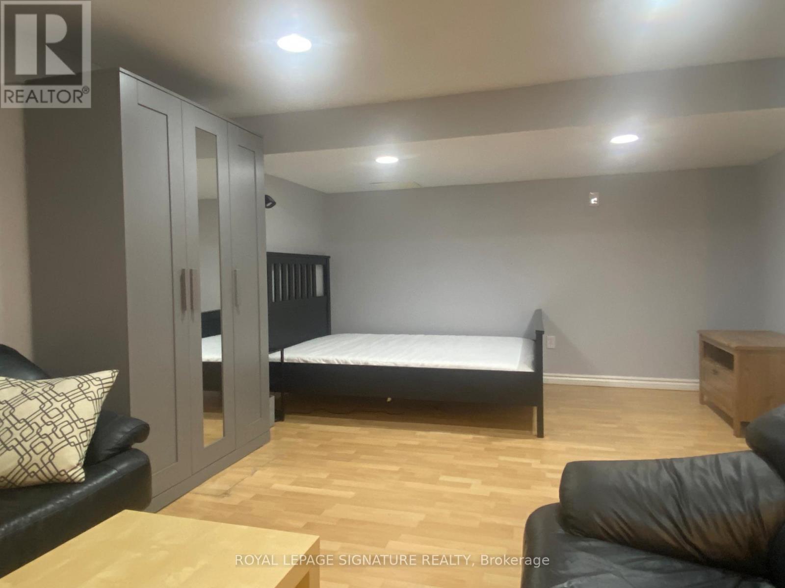 B-8 - 72 Whitehorn Crescent, Toronto, Ontario  M2J 3B2 - Photo 2 - C13462156