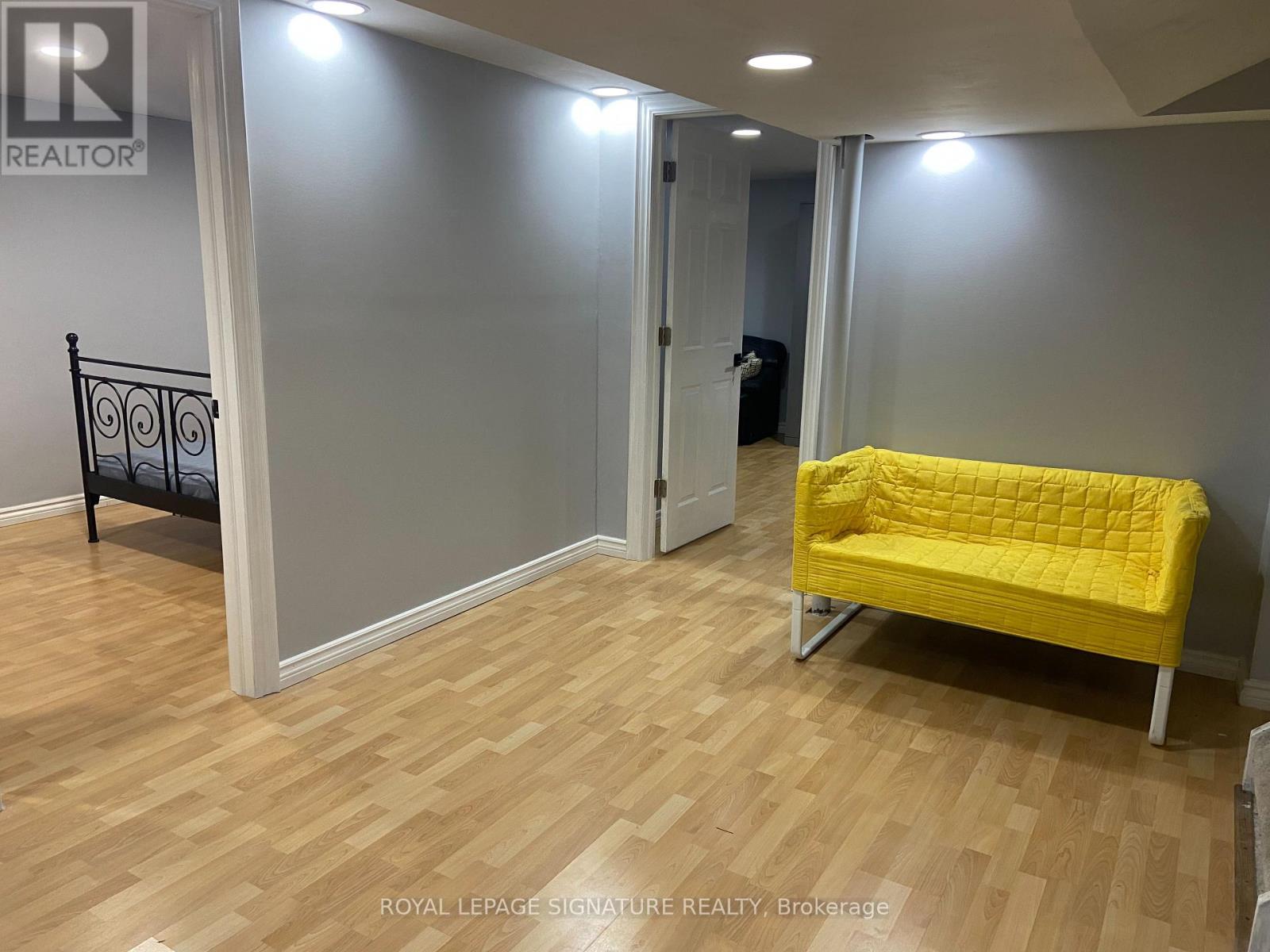 B-8 - 72 Whitehorn Crescent, Toronto, Ontario  M2J 3B2 - Photo 3 - C13462156