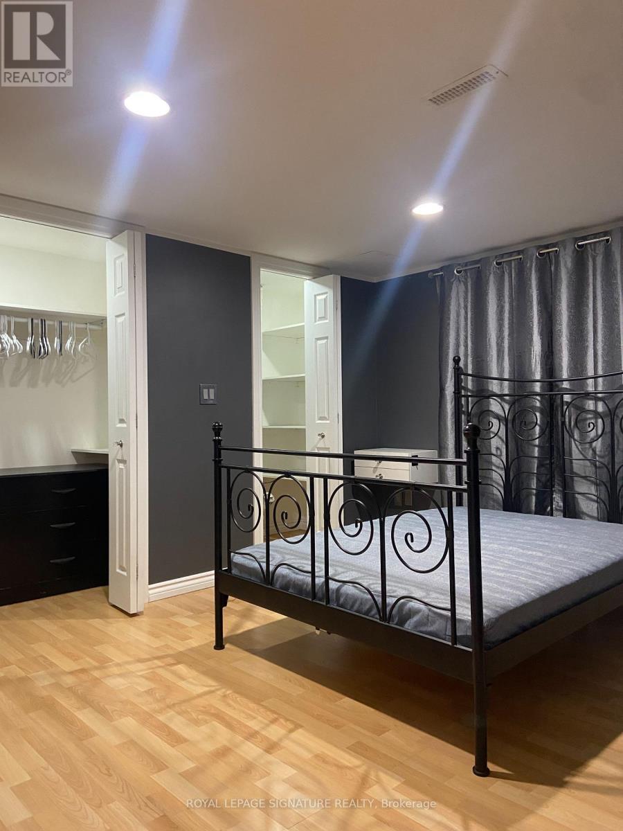 B-6 - 72 WHITEHORN CRESCENT, Toronto, Ontario