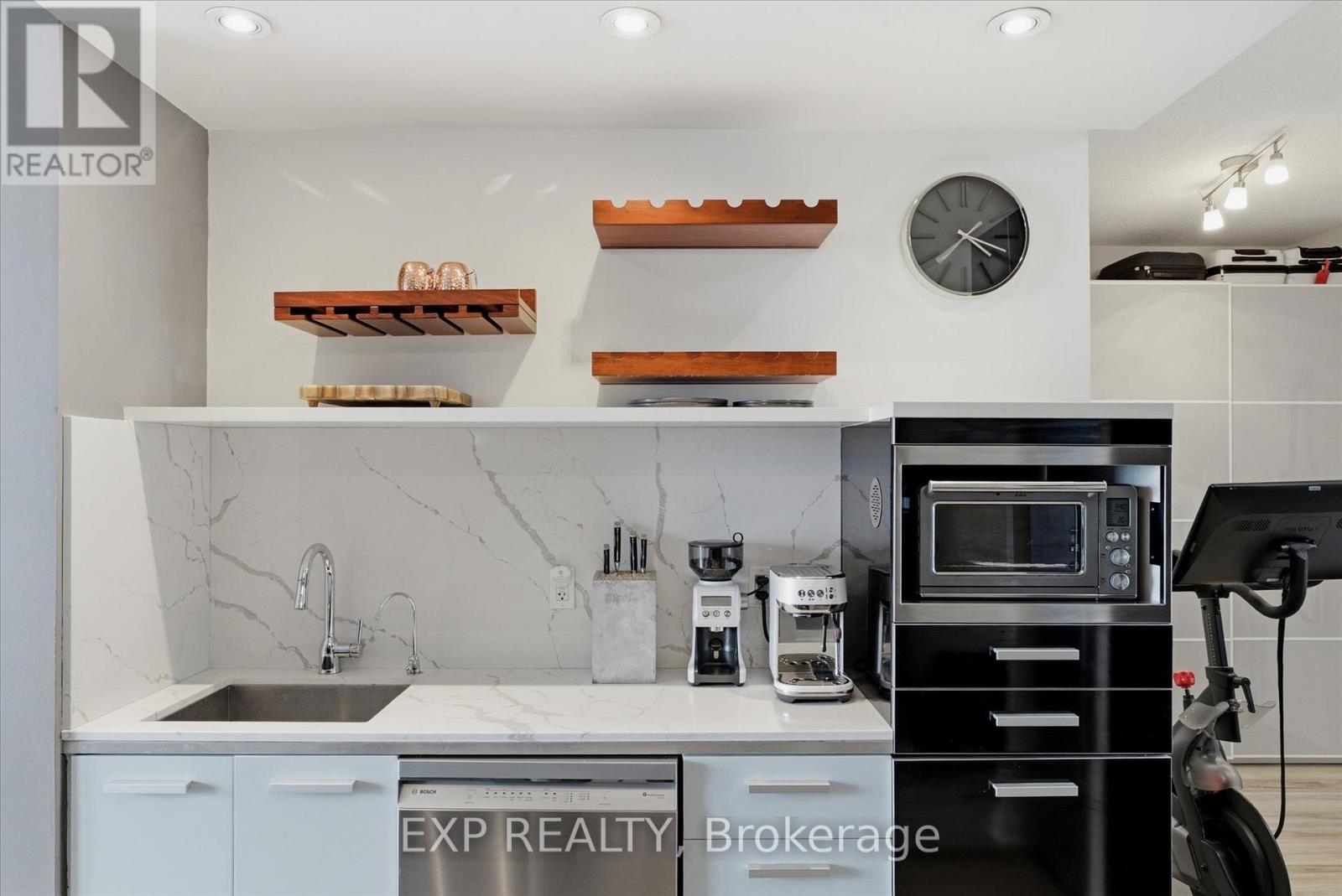 2103 - 38 Dan Leckie Way, Toronto, Ontario  M5V 2V6 - Photo 11 - C13462208