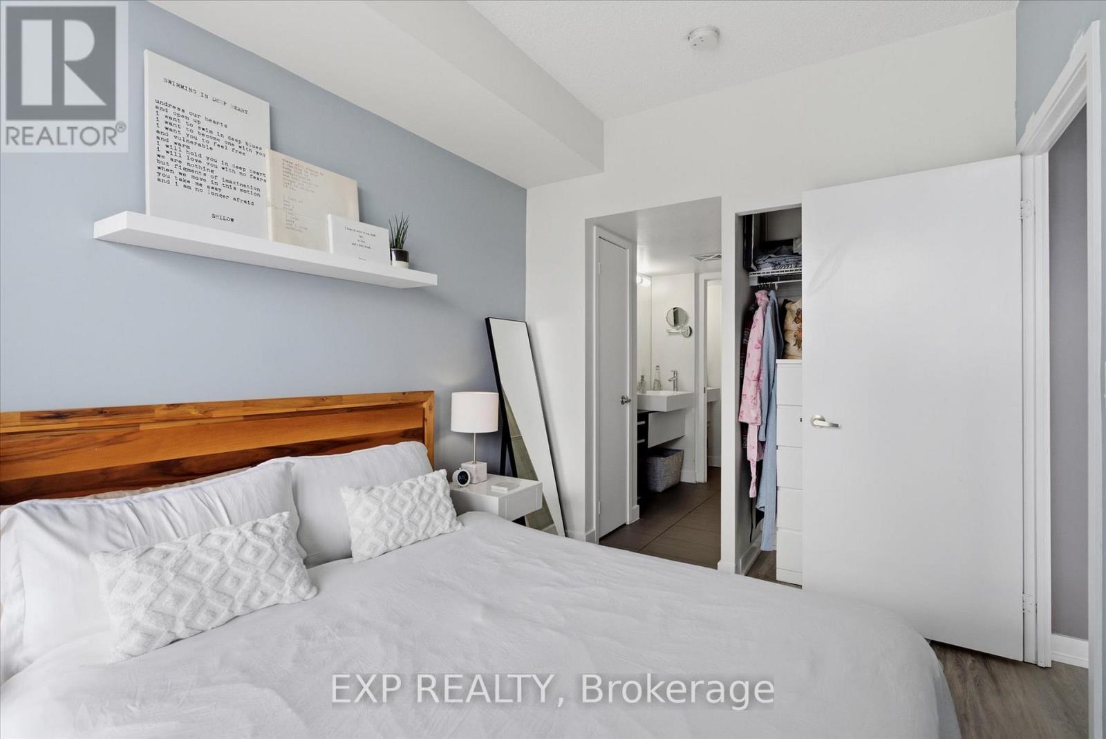 2103 - 38 Dan Leckie Way, Toronto, Ontario  M5V 2V6 - Photo 17 - C13462208