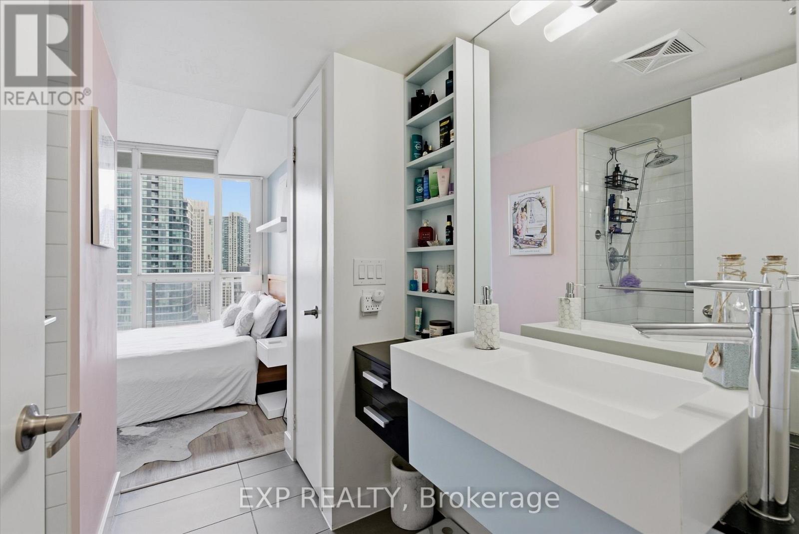 2103 - 38 Dan Leckie Way, Toronto, Ontario  M5V 2V6 - Photo 24 - C13462208