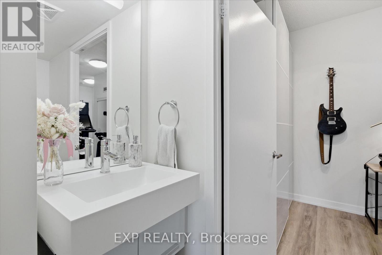 2103 - 38 Dan Leckie Way, Toronto, Ontario  M5V 2V6 - Photo 27 - C13462208