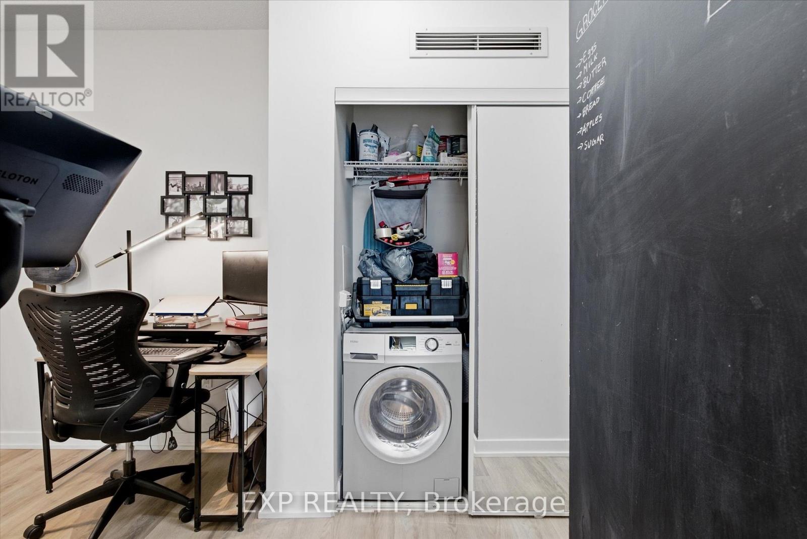 2103 - 38 Dan Leckie Way, Toronto, Ontario  M5V 2V6 - Photo 28 - C13462208