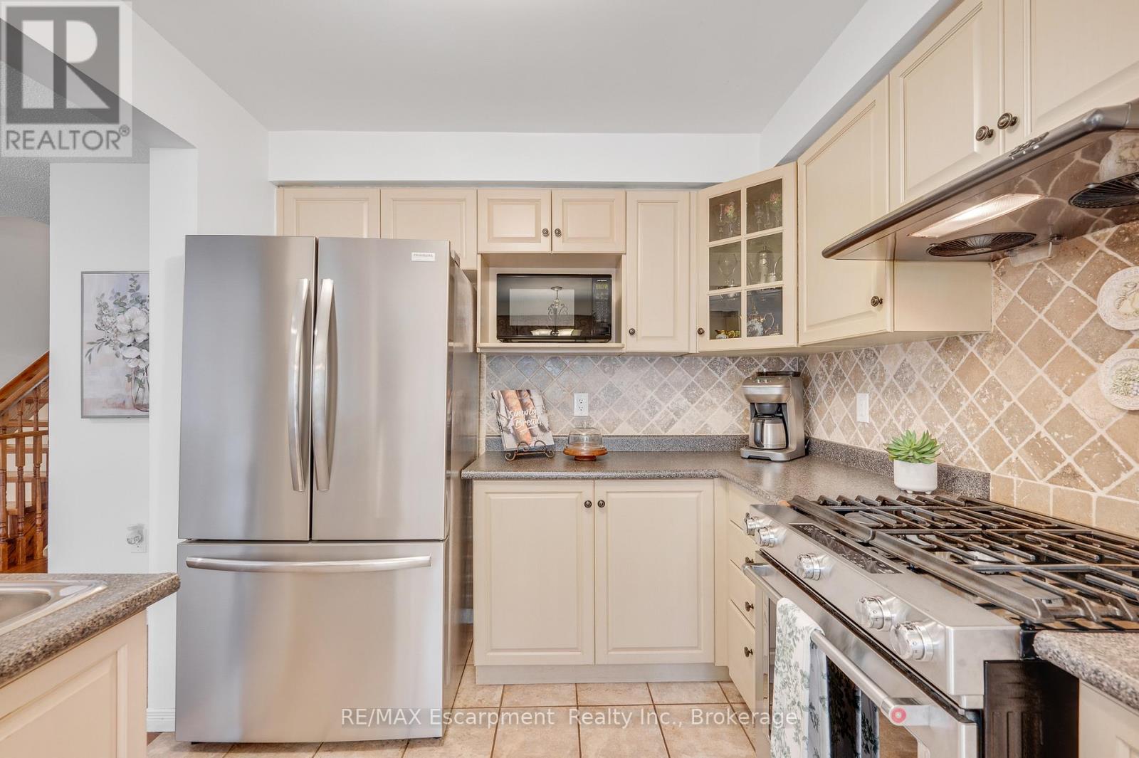 117 Frances Avenue, Hamilton, Ontario L8E 6A3 - Photo 13 - X13462536