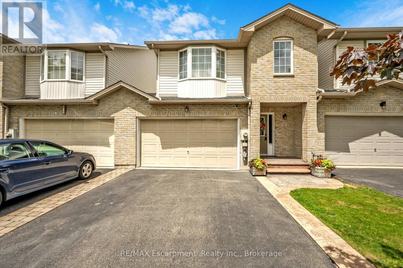 117 Frances Avenue, Hamilton, Ontario L8E 6A3 - Photo 2 - X13462536