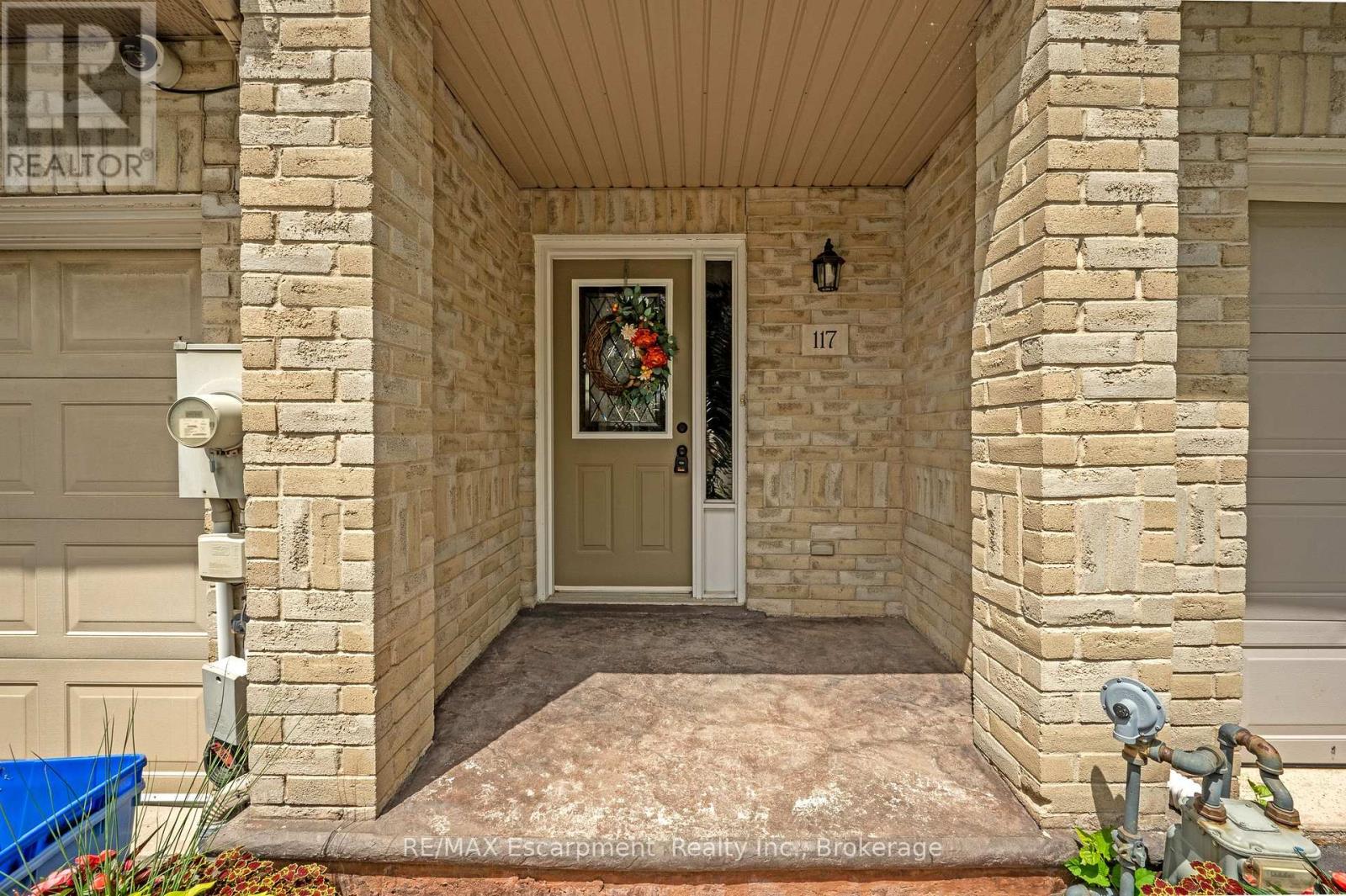 117 Frances Avenue, Hamilton, Ontario L8E 6A3 - Photo 3 - X13462536