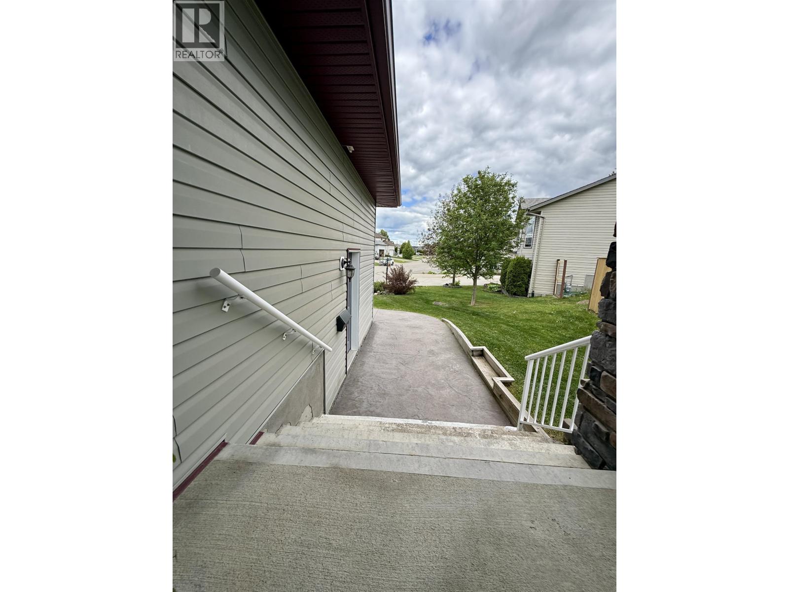 3713 Chartwell Avenue, Prince George, British Columbia  V2N 6Y5 - Photo 5 - R3137471