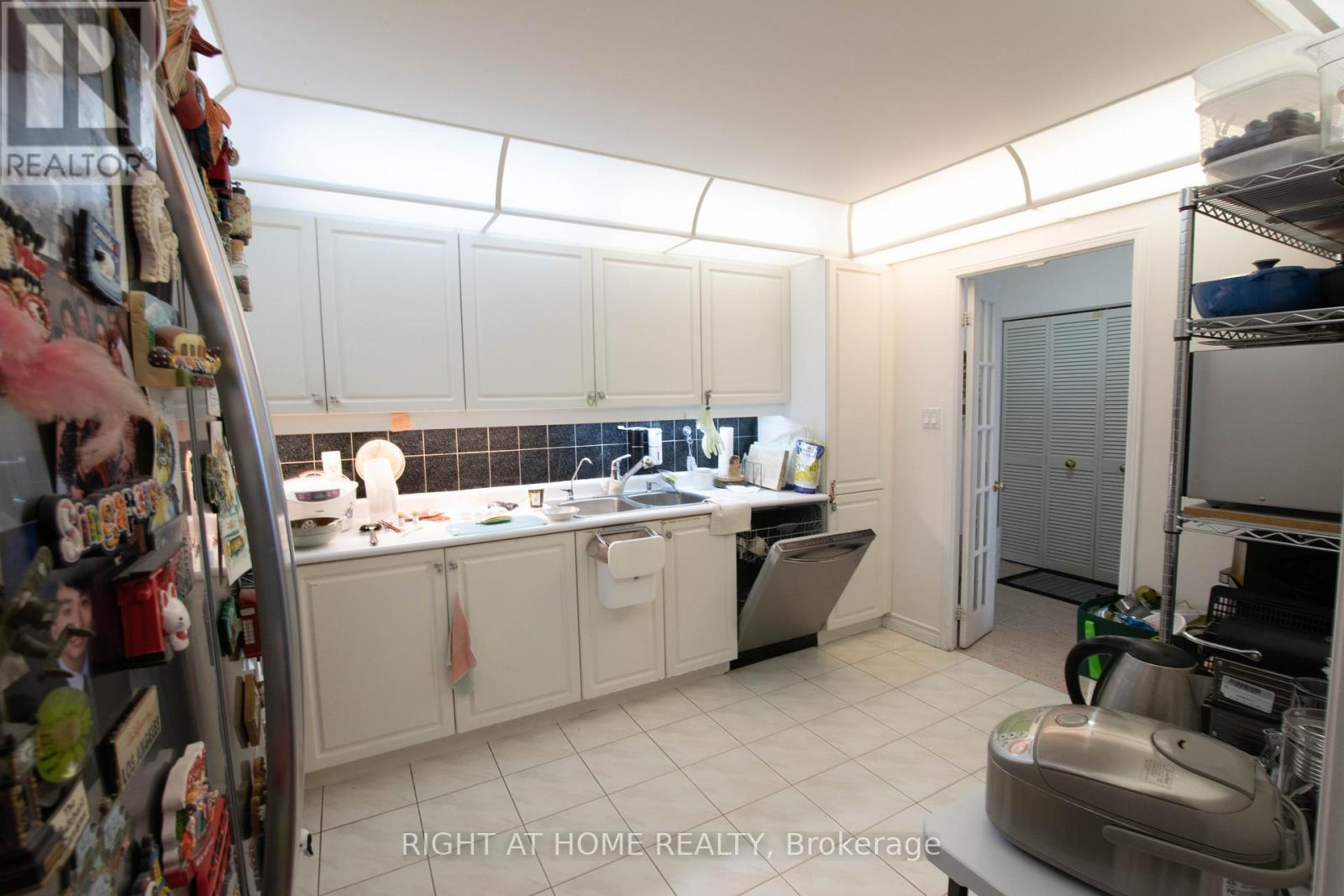 2106 - 168 Bonis Avenue, Toronto, Ontario M1T 3V6 - Photo 5 - E13462210