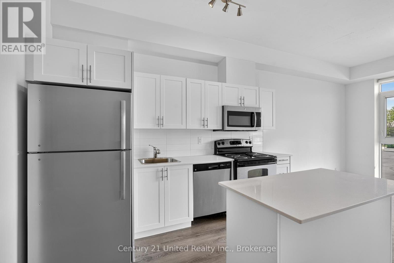 422 - 100 Bond Street E, Oshawa, Ontario  L1G 0B7 - Photo 2 - E13462524